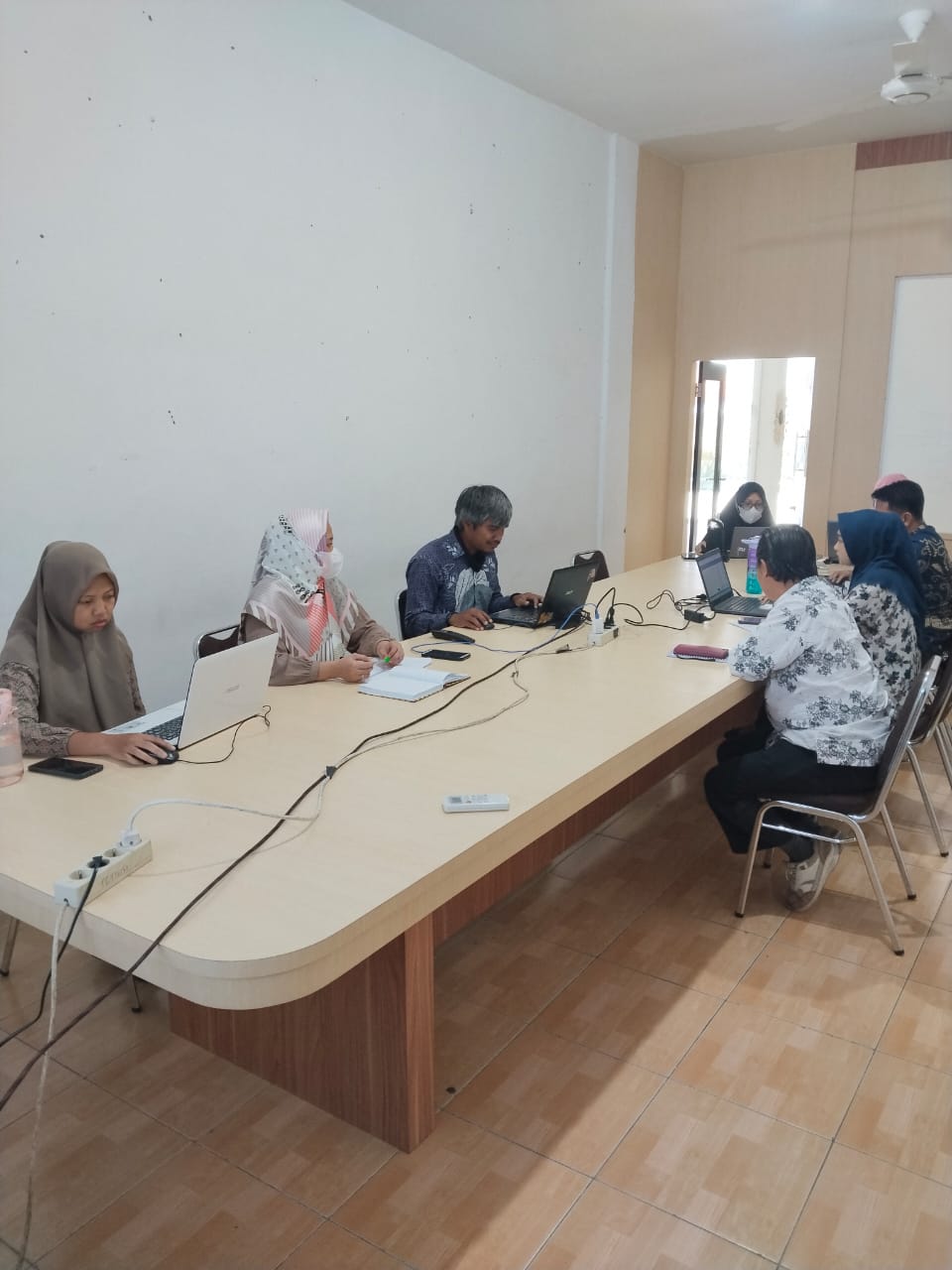 Tim Penjaminan Mutu Universitas Potensi Utama Menyusun Standar SPMI Berdasarkan Instrumen Akreditasi BAN-PT dan LAM